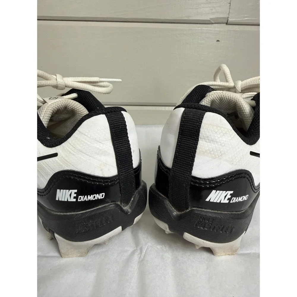 (Nike) Alpha  Fastflex Kids 2.5Y White Black Baseball Cleats DJ6525-101